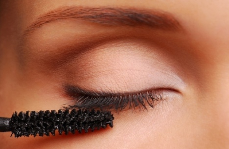 how to apply eyelashes