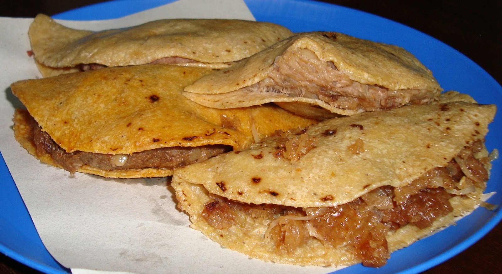 ¡Vive! ¡Disfruta! por Gil El Conocedor Tacos Joven