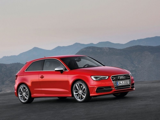 Side picture of new Audi S3 Side picture of new Audi S3