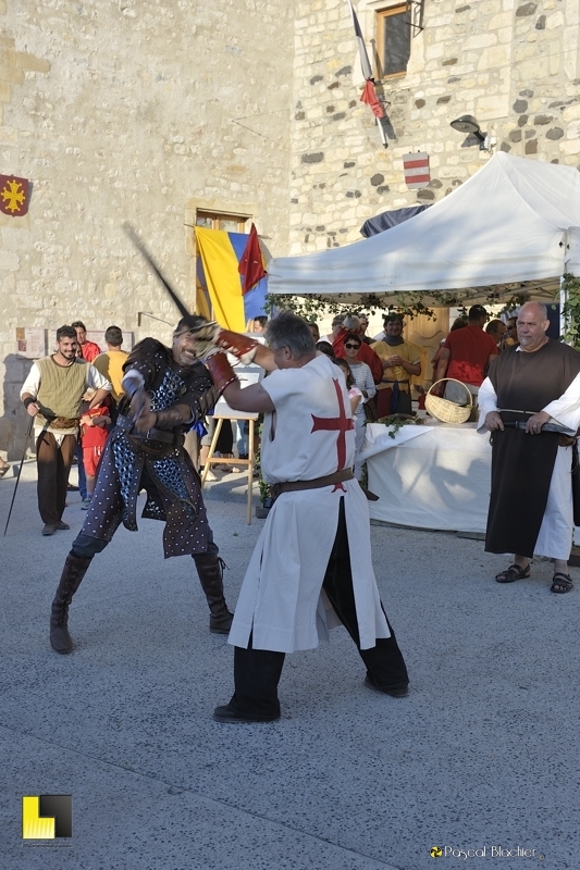 combat entre un templier et un chevalier photo pascal blachier