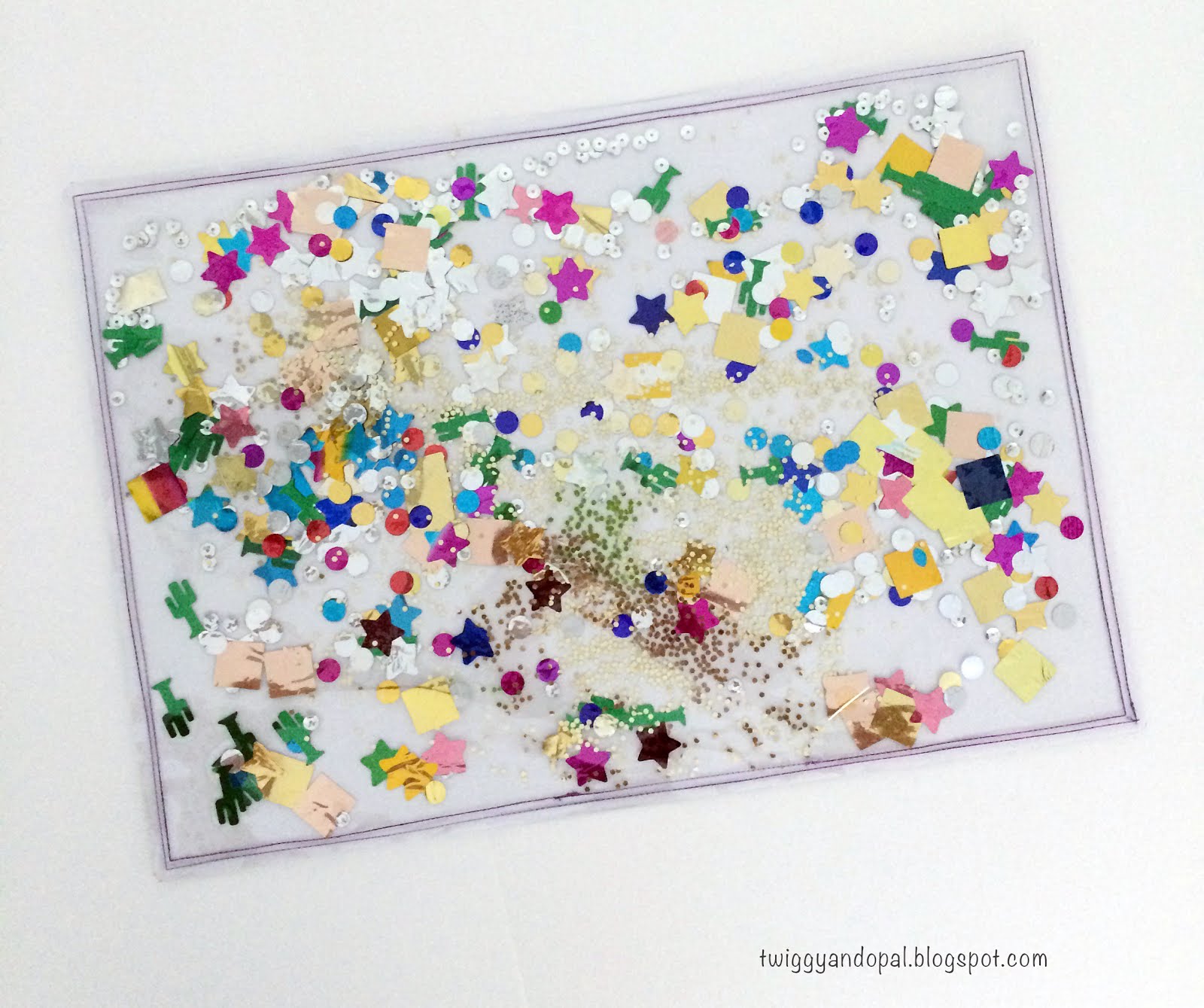 Twiggy and Opal Glitter Clear Vinyl Placemat Tutorial