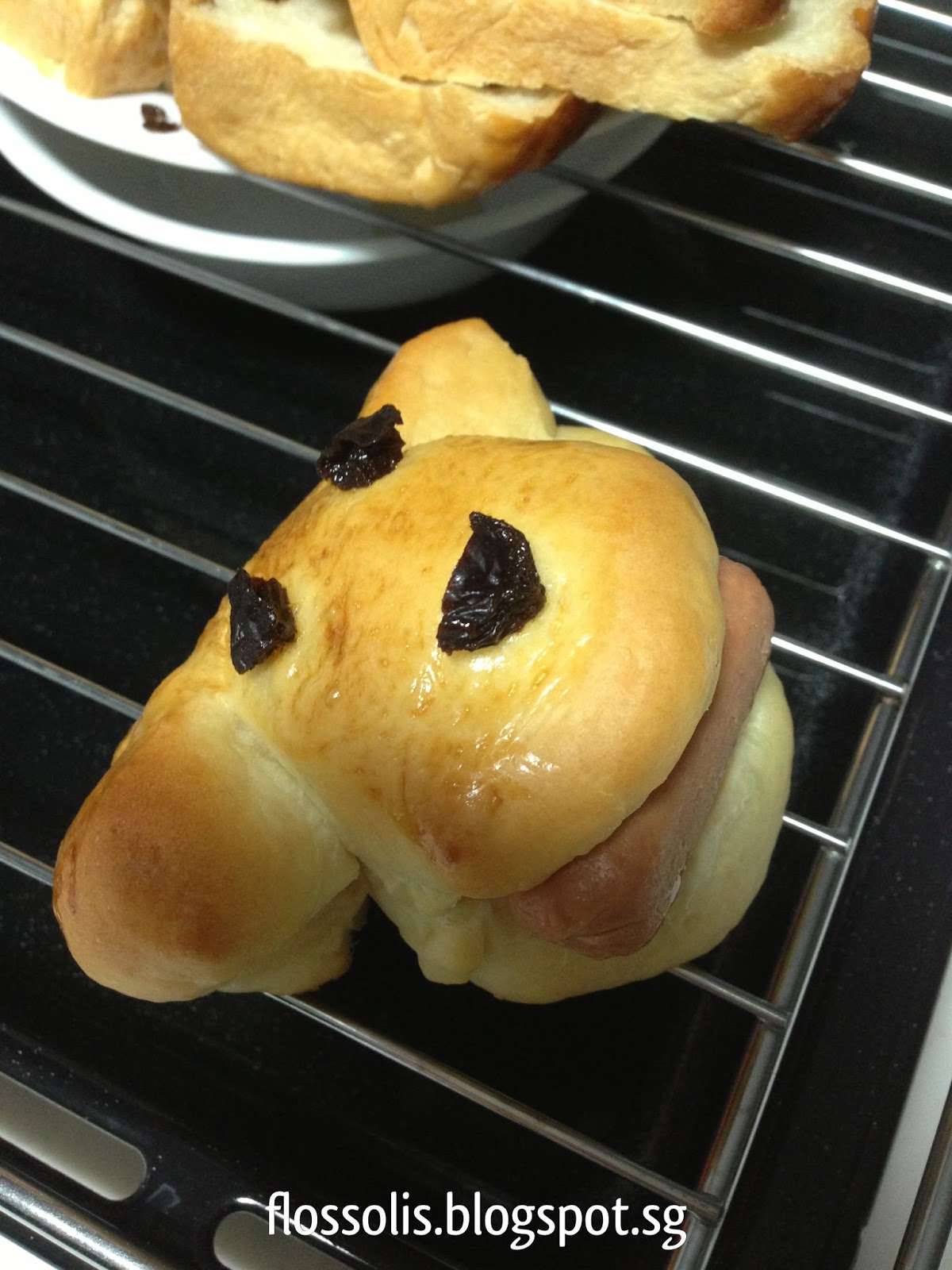 狗塑造了小圆面包，在面团烘烤的热狗香肠 库存图片. 图片 包括有 蛋糕, 巴西, 午餐, 番茄酱, 子项 - 137802289