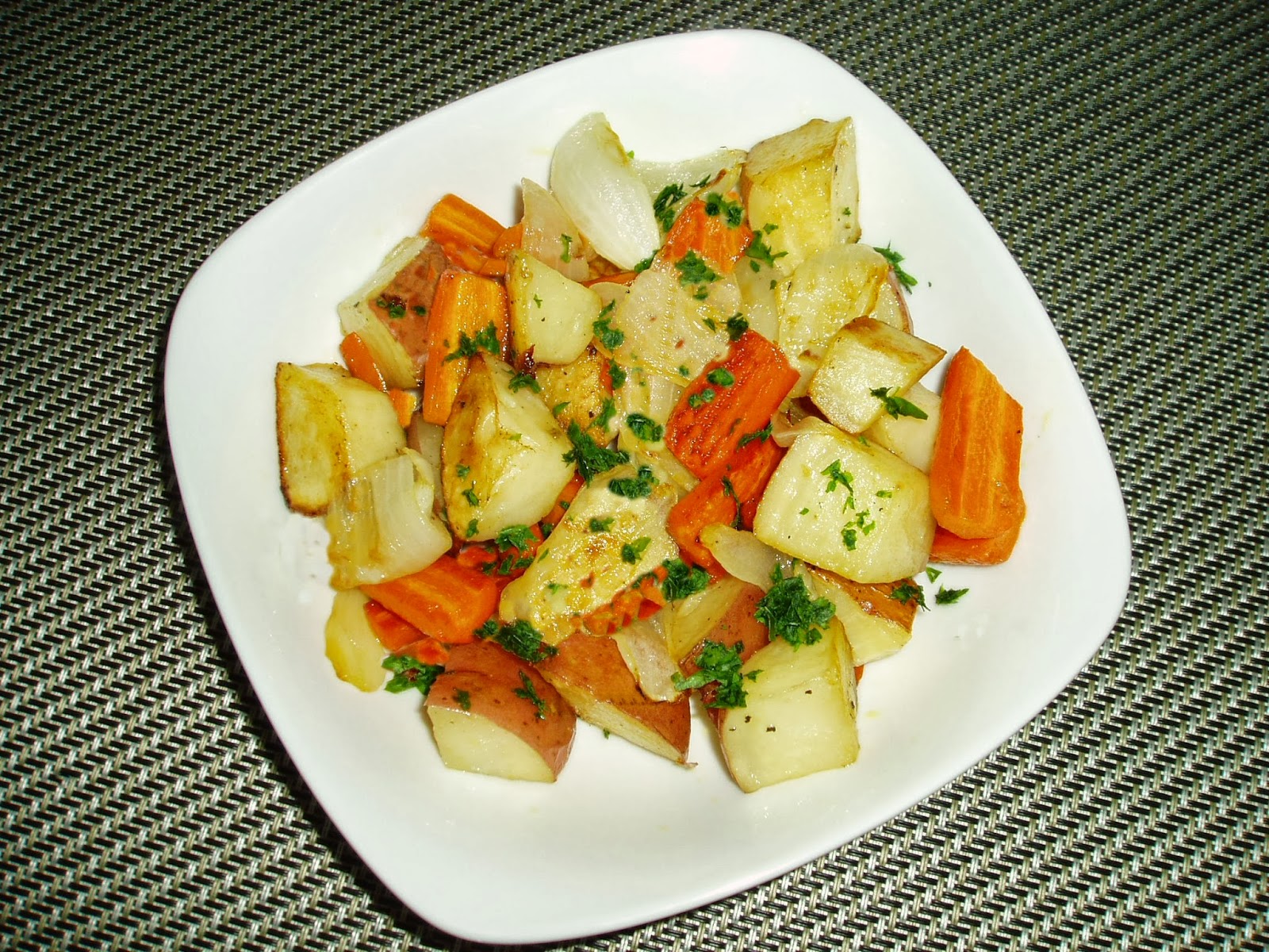 Meatless Mediterranean Roasted Potatoes, Carrots, and Onions
