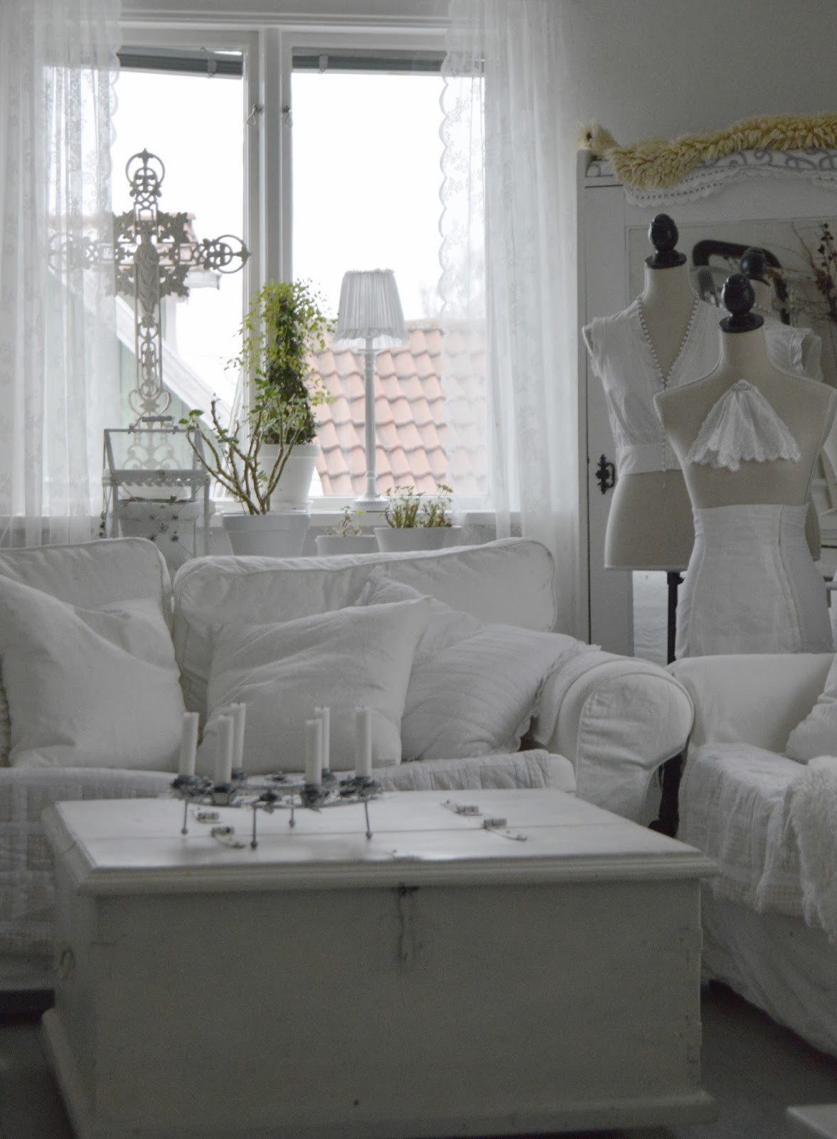 Hagbacken.blogspot.se ~: soffan och tvättstugan