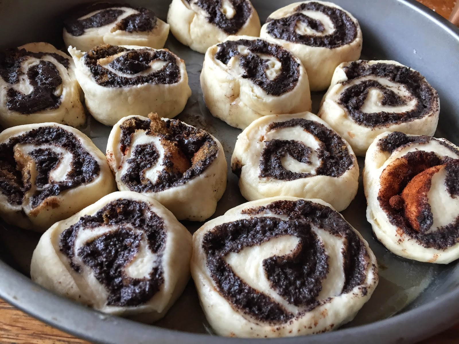 GAB EATS Oreo Cinnamon Rolls