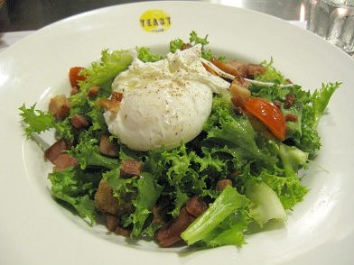 frisée aux lardons frisée aux lardons