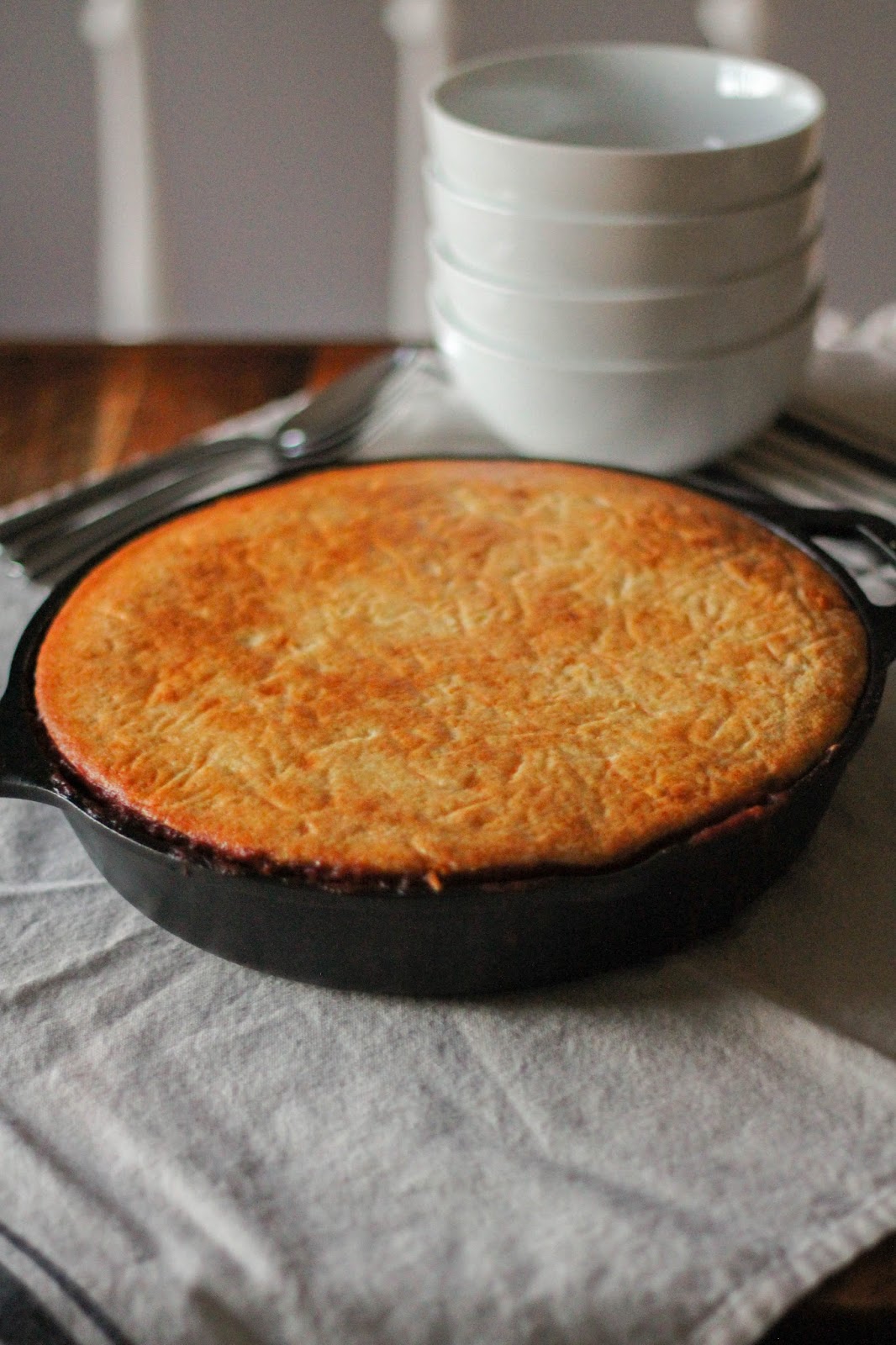 Skillet Cornbread & Chili Pie