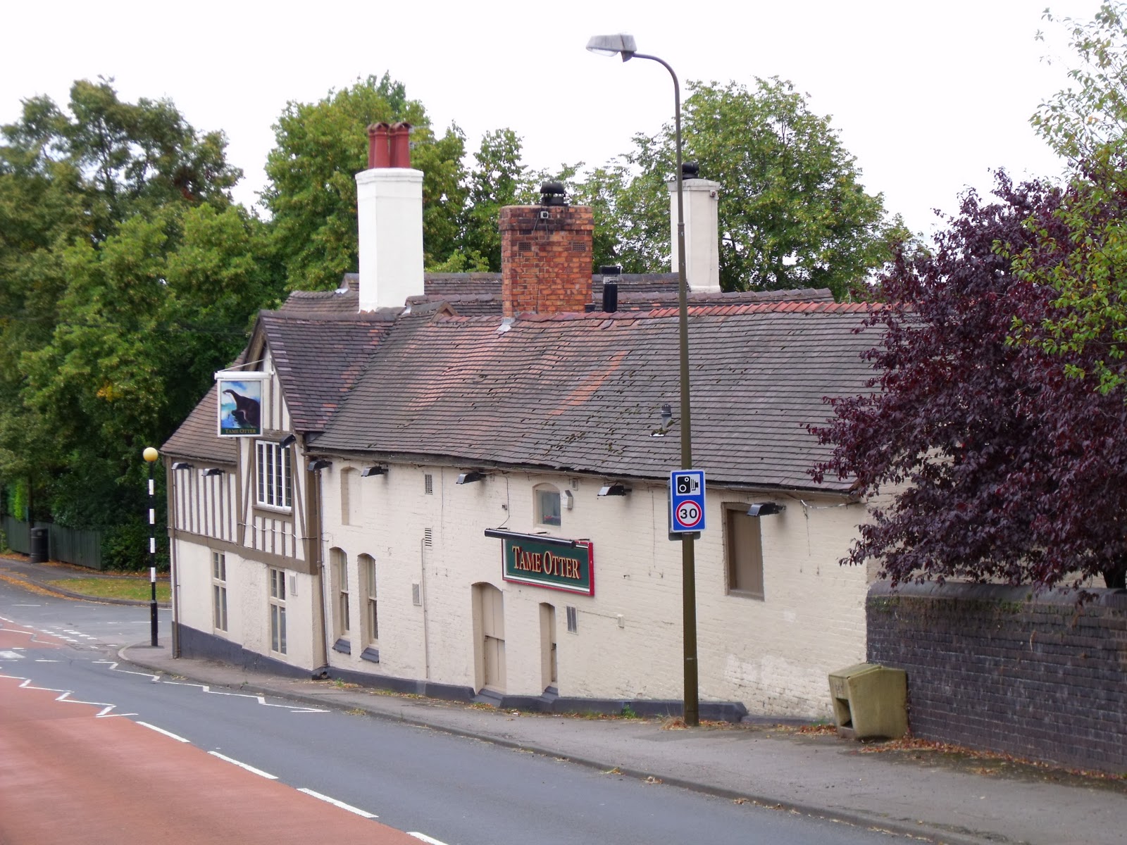 Pubs: Then & Now: #037 Tame Otter, Hopwas, Staffs : 1986 to 2011