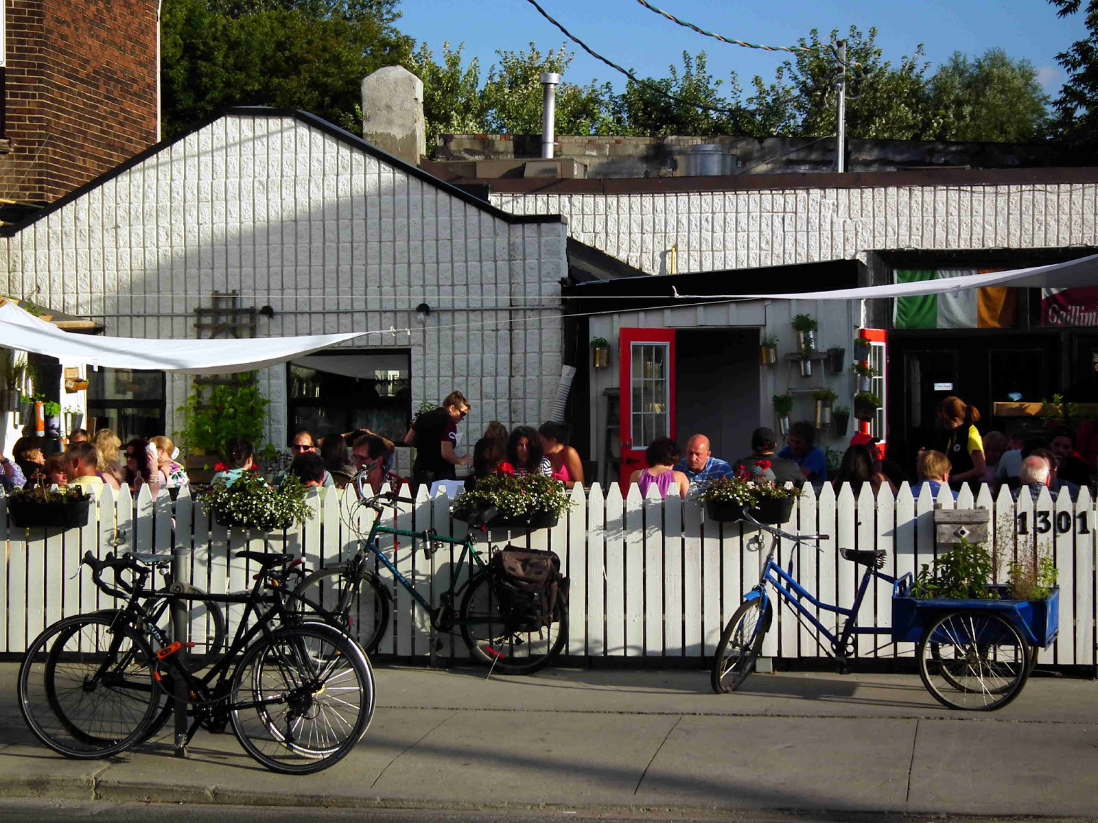 The Ceili Cottage Pub Irlandais Bons Plans Toronto