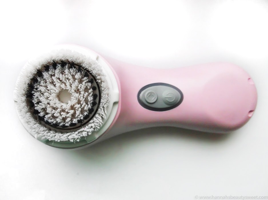 Clarisonic Mia 2 sensitive review Clarisonic, Clarisonic Mia 2, facial cleanser, facial brush, cleansing brush, skin care, skincare, cleanser