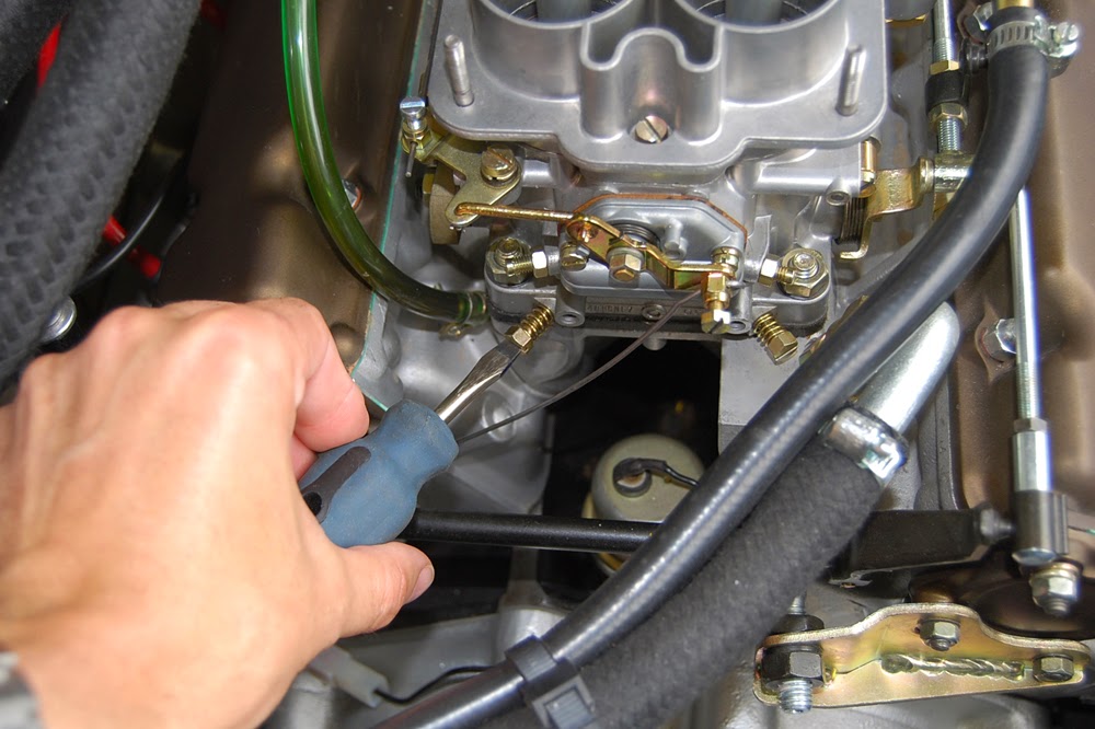 Carburettor air screw adjust and idling screw adjust with pulse engine  tachometer 