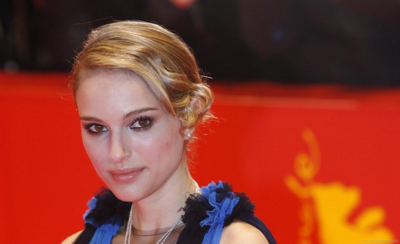 Natalie Portman Wallpapers & Bio ~ Fun Hungama