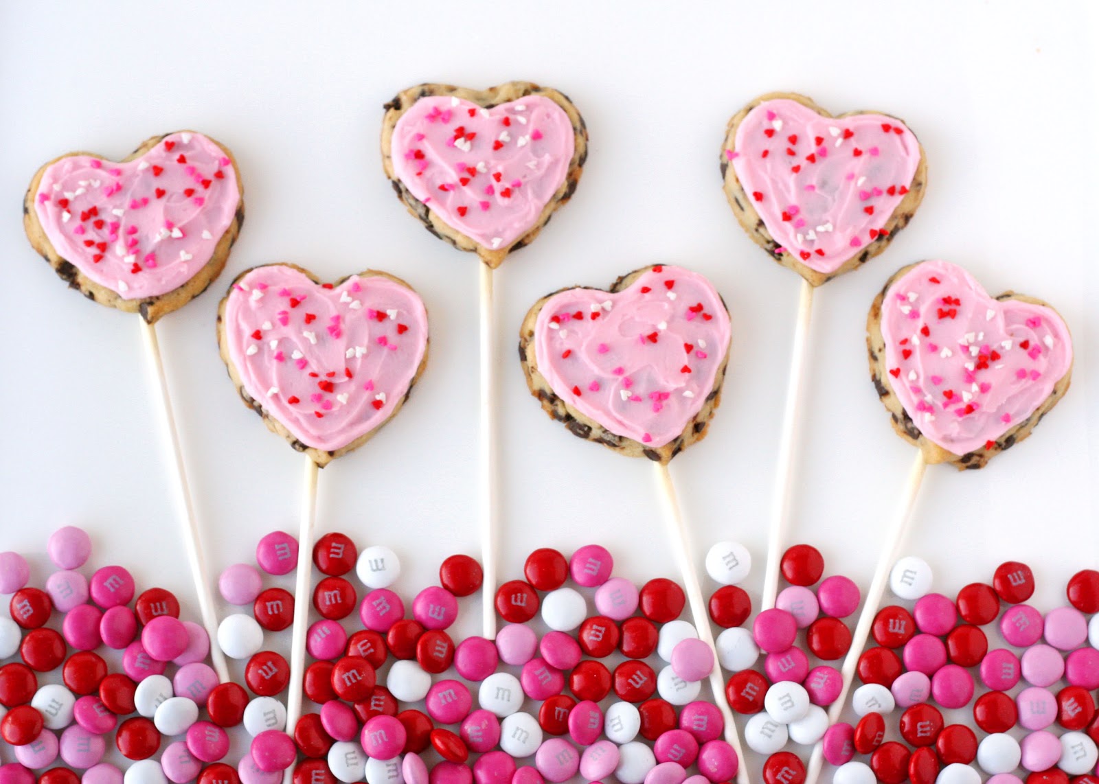 Easy Heart Shaped Chocolate Chip Cookies Easy Heart Shaped Chocolate Chip Cookies