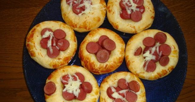 Yemek Sepeti SOSİSLİ MİNİ PİZZA TARİFİ