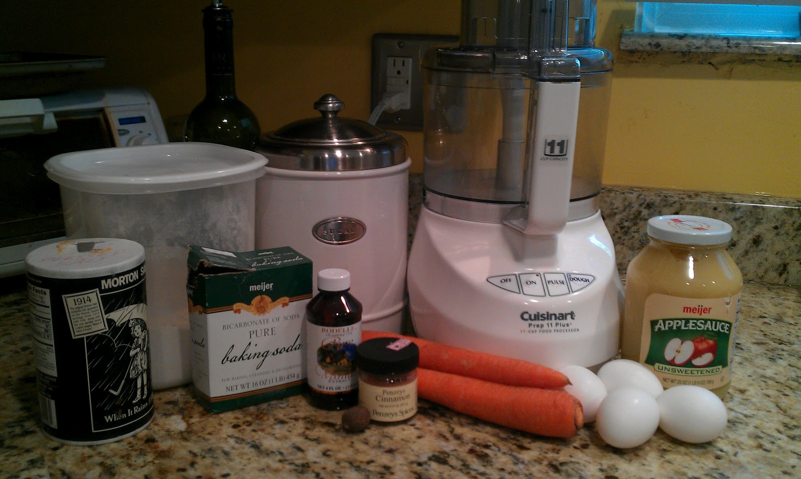 Rise.Run.Mom.Repeat. Applesauce Carrot Cake