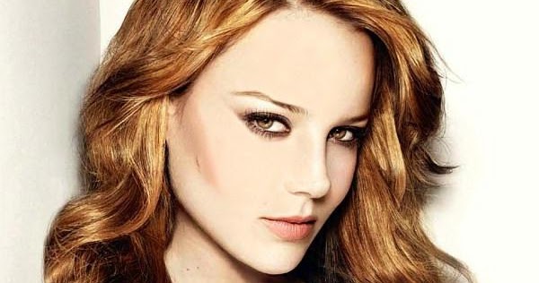 All About Celebrity: Abbie Cornish Height, Weight, Body ... Abbie Cornish Height And Weight