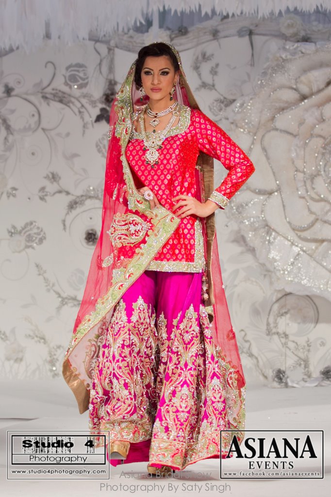 Gharara+Cutting Gharara Cutting http://www.asianfashionblog.co.uk/2012_04_01_archive ...