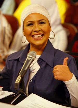 FauziahSamad.com: 254. Kenali Fauziah Ahmad Daud sebelum BOOO dia!!!!