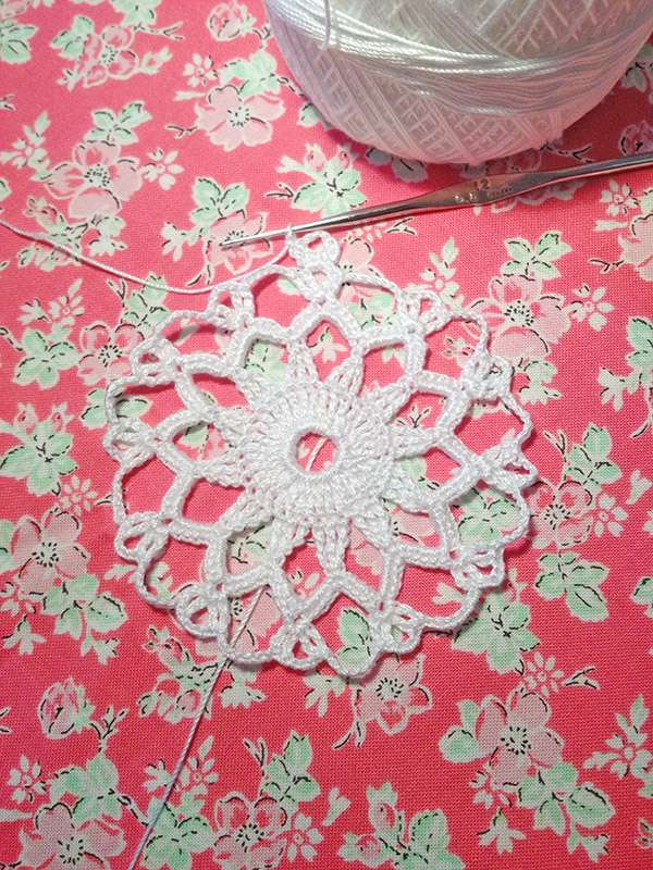 Doily Jenny by Anabelia