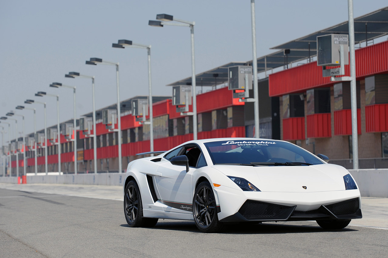 http://4.bp.blogspot.com/-BWLBPsSwC2g/TZya1UWK-8I/AAAAAAAAACU/ptKYtLOl1DI/s1600/2010%2525252BLamborghini%2525252BGallardo%2525252BLP%2525252B570-4%2525252BSuperleggera%2525252B%252525283%25252529.jpg