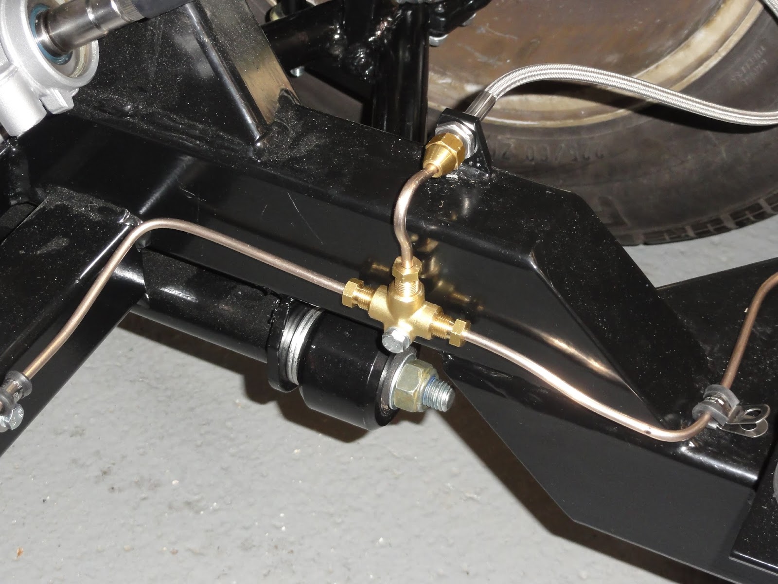 Pete�s AK Cobra Build Brake lines