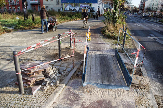 Baustelle Straßenbauarbeiten, Brunnenstraße / Bernauer Straße, 10115 Berlin, 31.10.2013