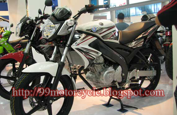 VIXION YAMAHA WHITE NEW 2011 title=