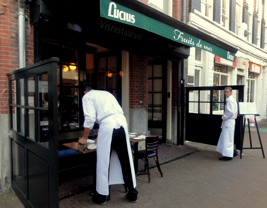 TRAVEL AND LIFESTYLE DIARIES Plateau Fruits de Mer at Lucius