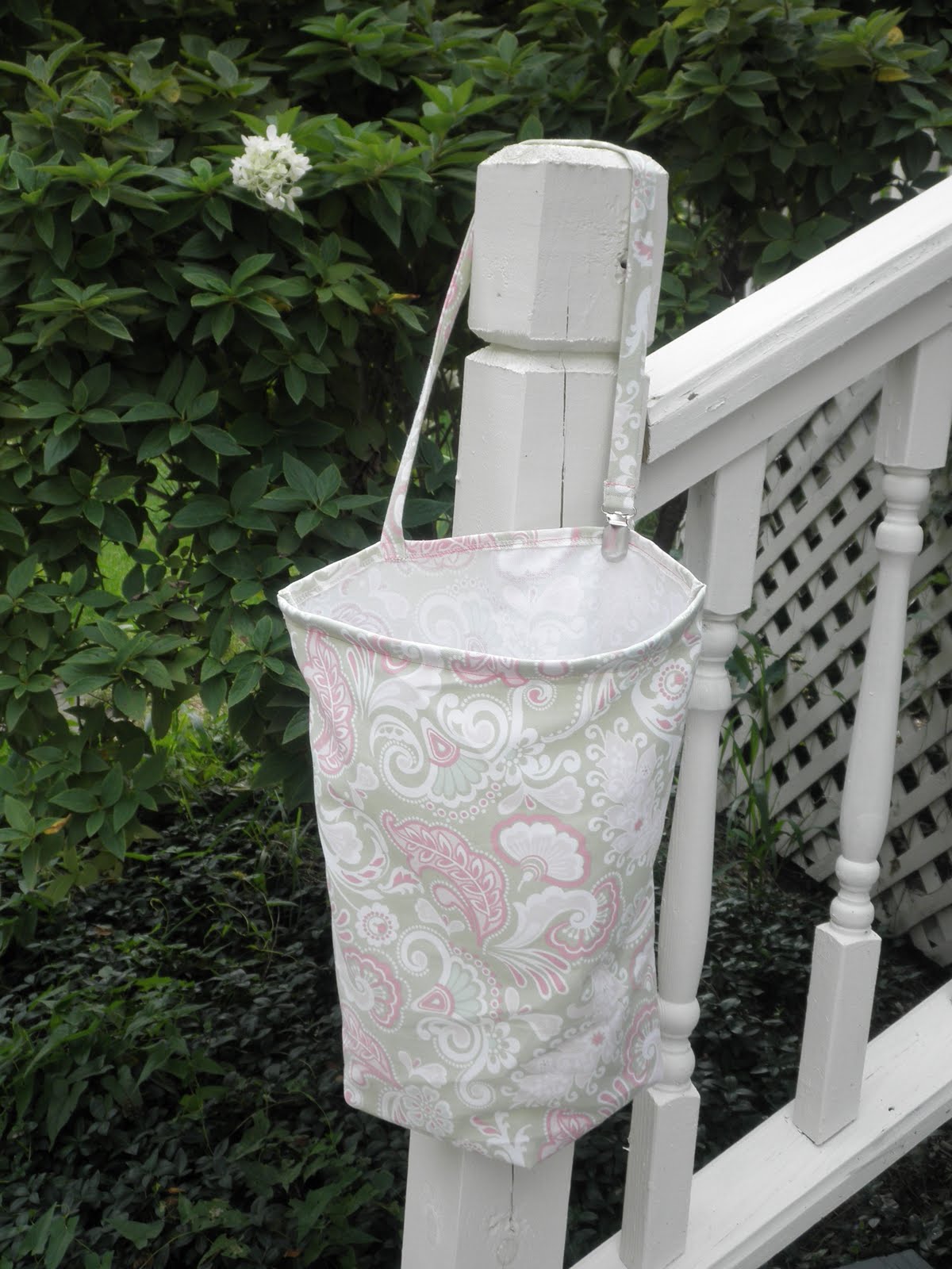 Sew Divertimento (Pretty) Car Garbage Bag with Tutorial Iron Craft 34