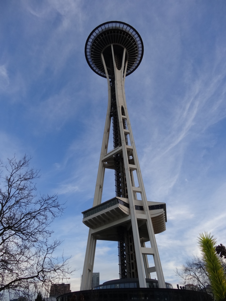Singing in the rain Premier tour à la Space Needle