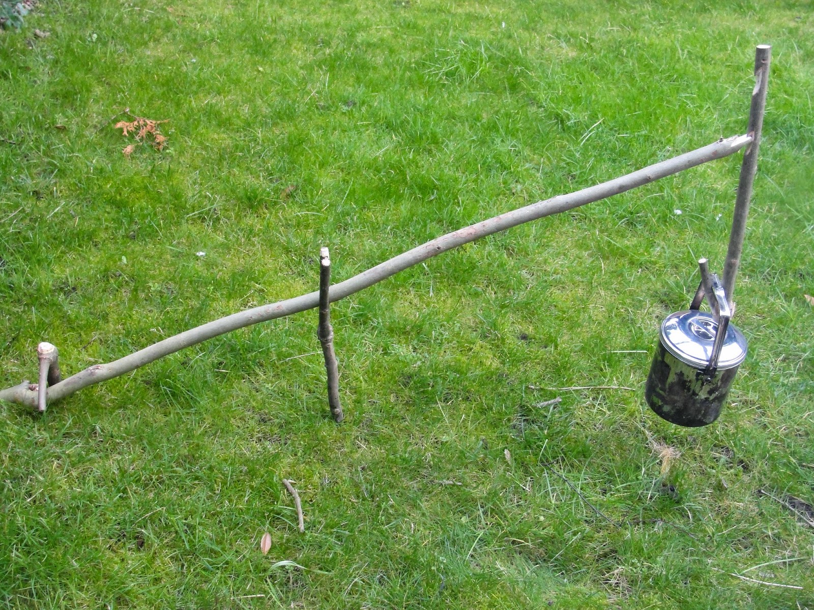 Cook pot hanging method r/Bushcraft