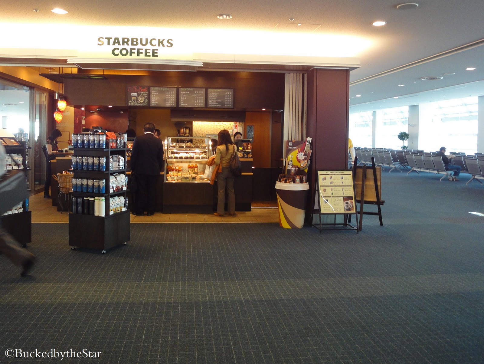 Bucked by the Star Haneda Airport Terminal 2 South Pier （羽田空港第2ターミナル南ピア店）