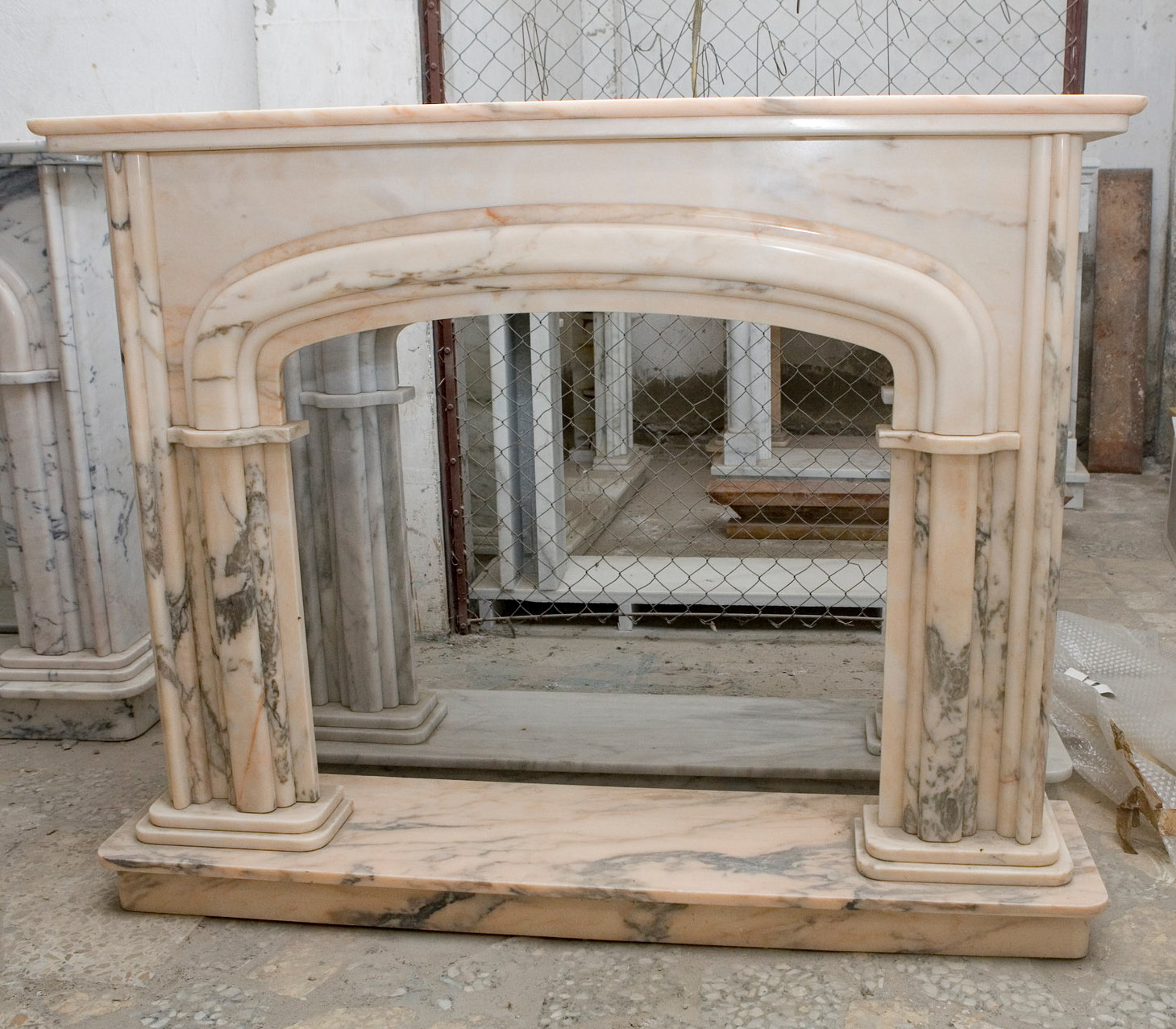 Piedra Para Todos: CHIMENEAS CLÁSICAS…Y DIFERENTES PIEZAS DE DECORACIÓN