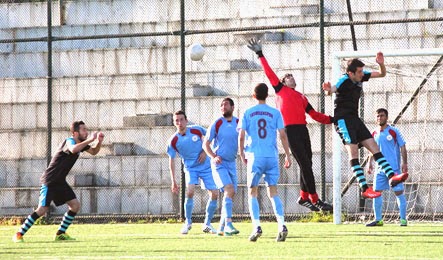 TADELEN MUCZES: 5-2