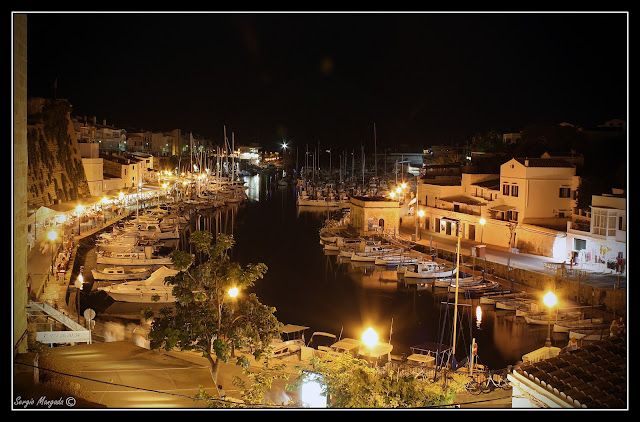 Foto nocturna del Puerto de Ciudadela (Menorca)