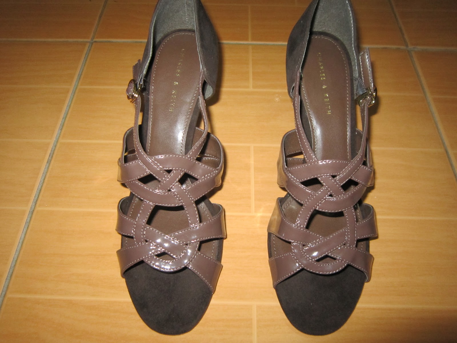 88 White Charles and keith sale shoes Combine with Best Outfit