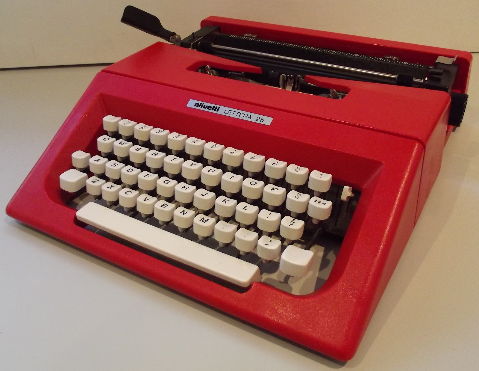 oz.Typewriter The Art of Sottsass and Bellini Top 10 Olivetti