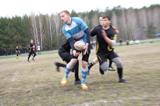 Как кидать мяч для регби. rugby pass3. Как кидать мяч для регби фото. Как кидать мяч для регби-rugby pass3. картинка Как кидать мяч для регби. картинка rugby pass3