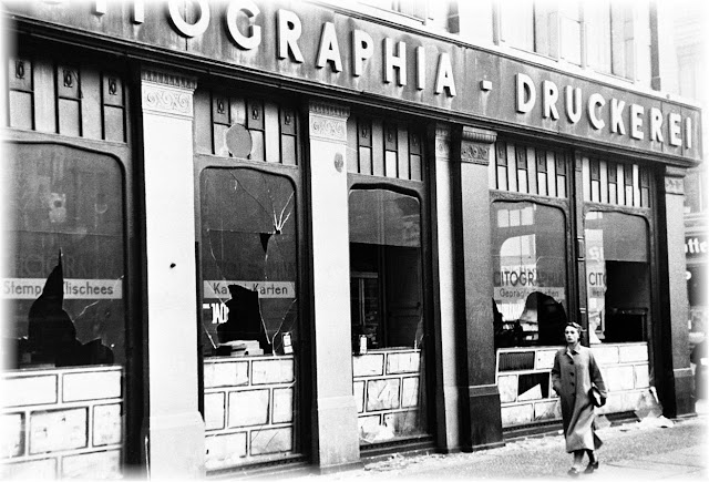 Kristallnacht November 10 1938 Jewish shops attacked