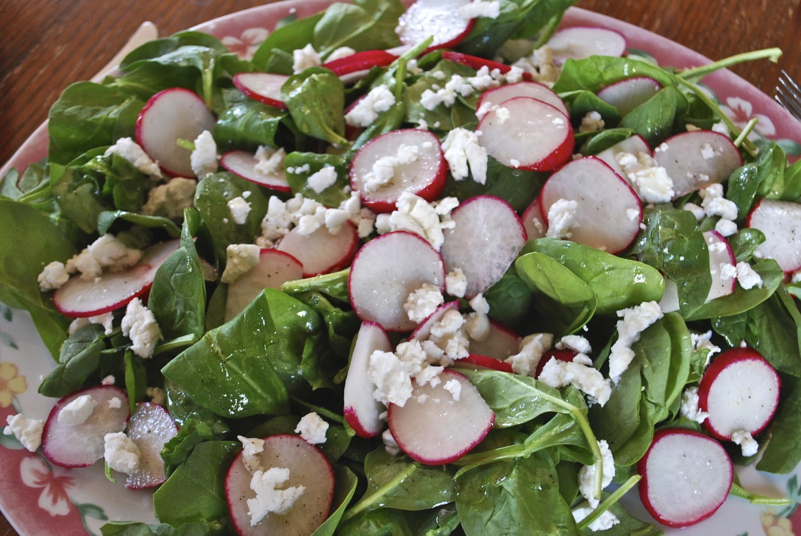 "Pointless" Meals SpinachRadish Salad