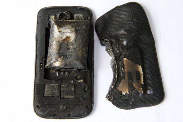 10 Kelebihan Handphone Jadul yang Gak Dimiliki Smarphone Masa Kini 10 Kelebihan Handphone Jadul yang Gak Dimiliki Smarphone Masa Kini
