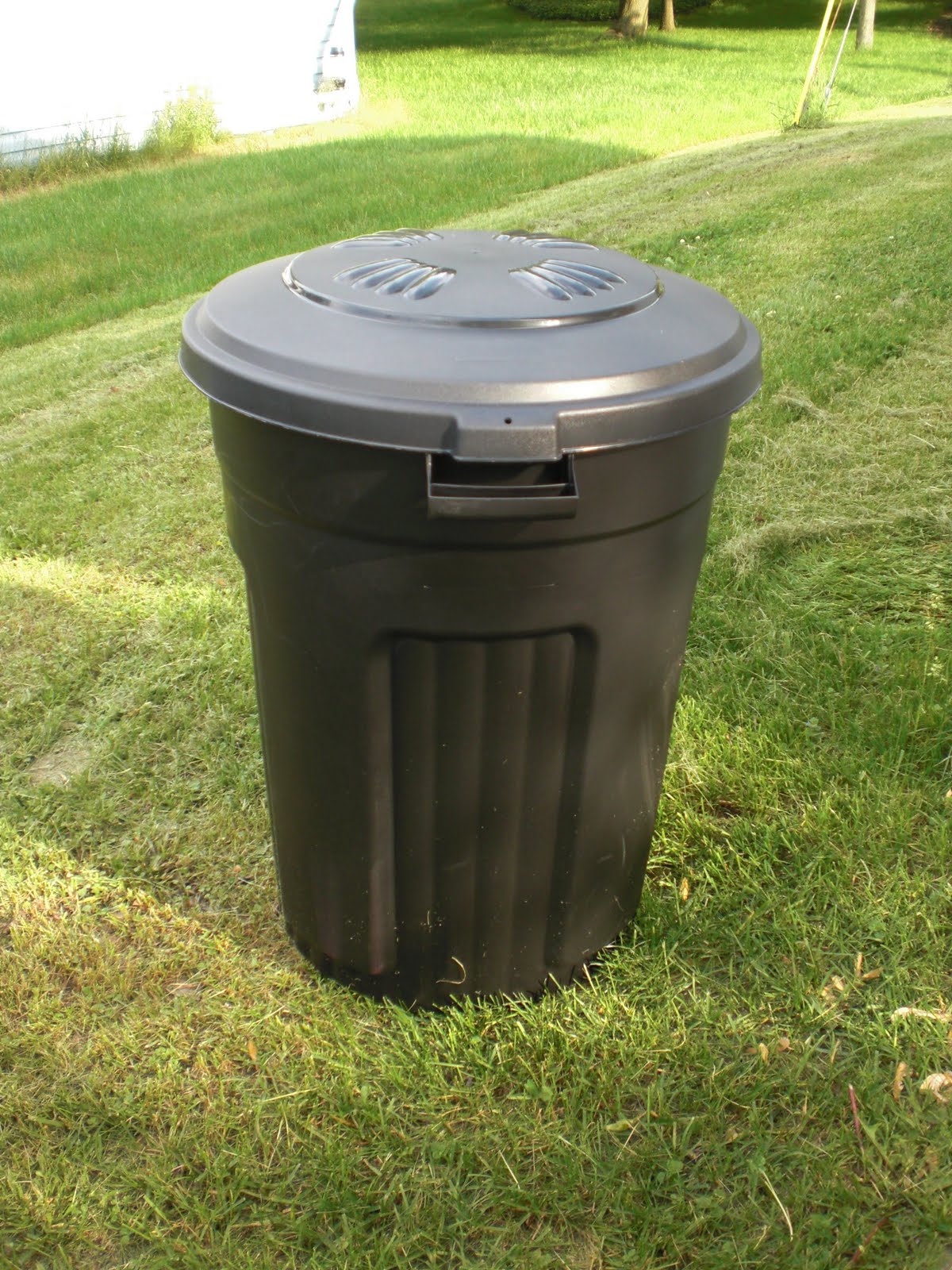 The Parkland Project Garbage Can Compost