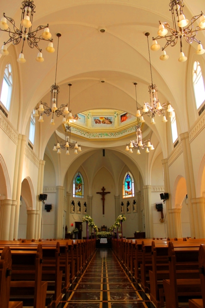 Fotografi Gereja Katolik di Indonesia: Gereja Katolik St. Laurentius