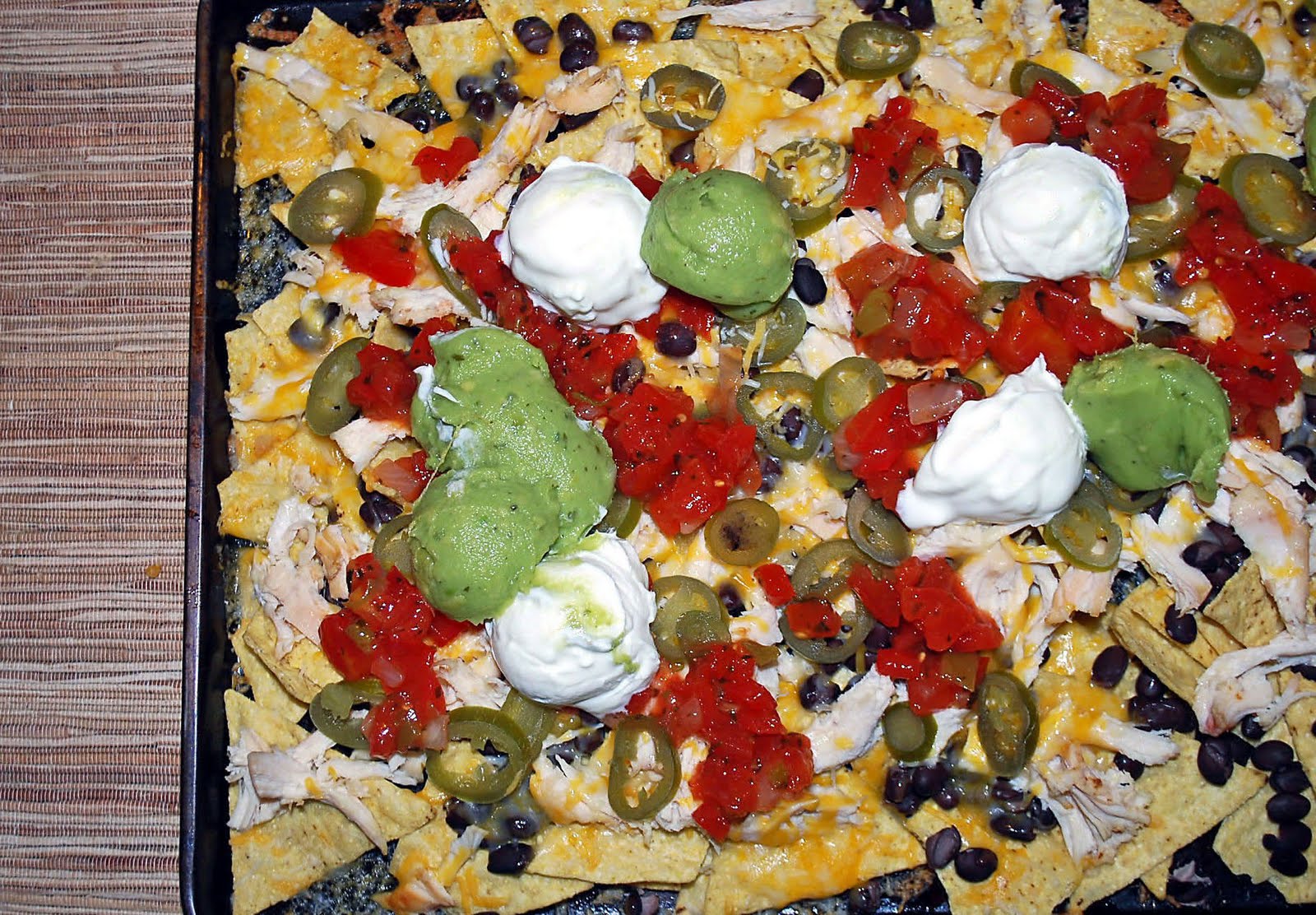 Lucy's Ladle Shredded Chicken and Black Bean Nachos