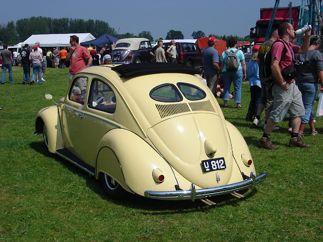 http://4.bp.blogspot.com/-Bi74PTvBXl0/TVU7hwto5PI/AAAAAAAAAuQ/N66nPt13wcE/s640/yellow+beetle+split+ragtop.jpg