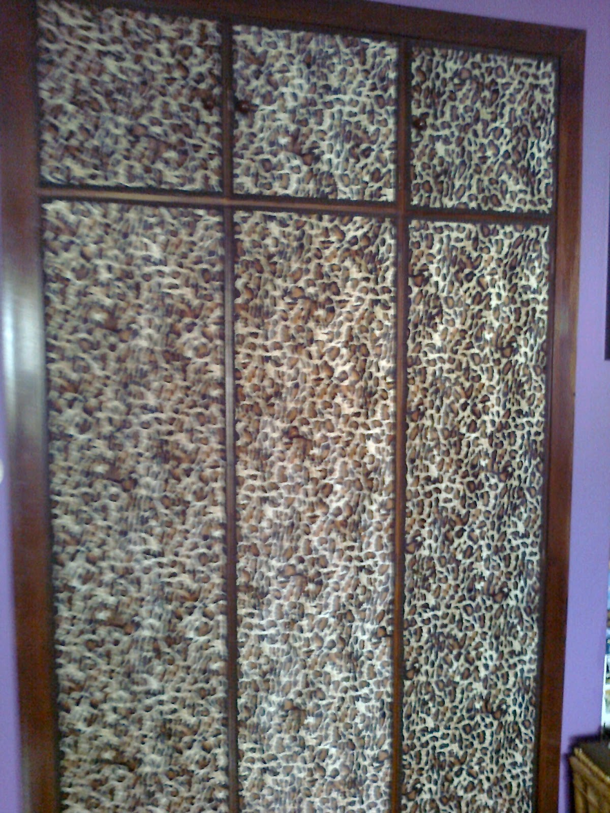 Un batiburrillo de Rosa: MANUALIDADES: Tapizar las puertas de un armario