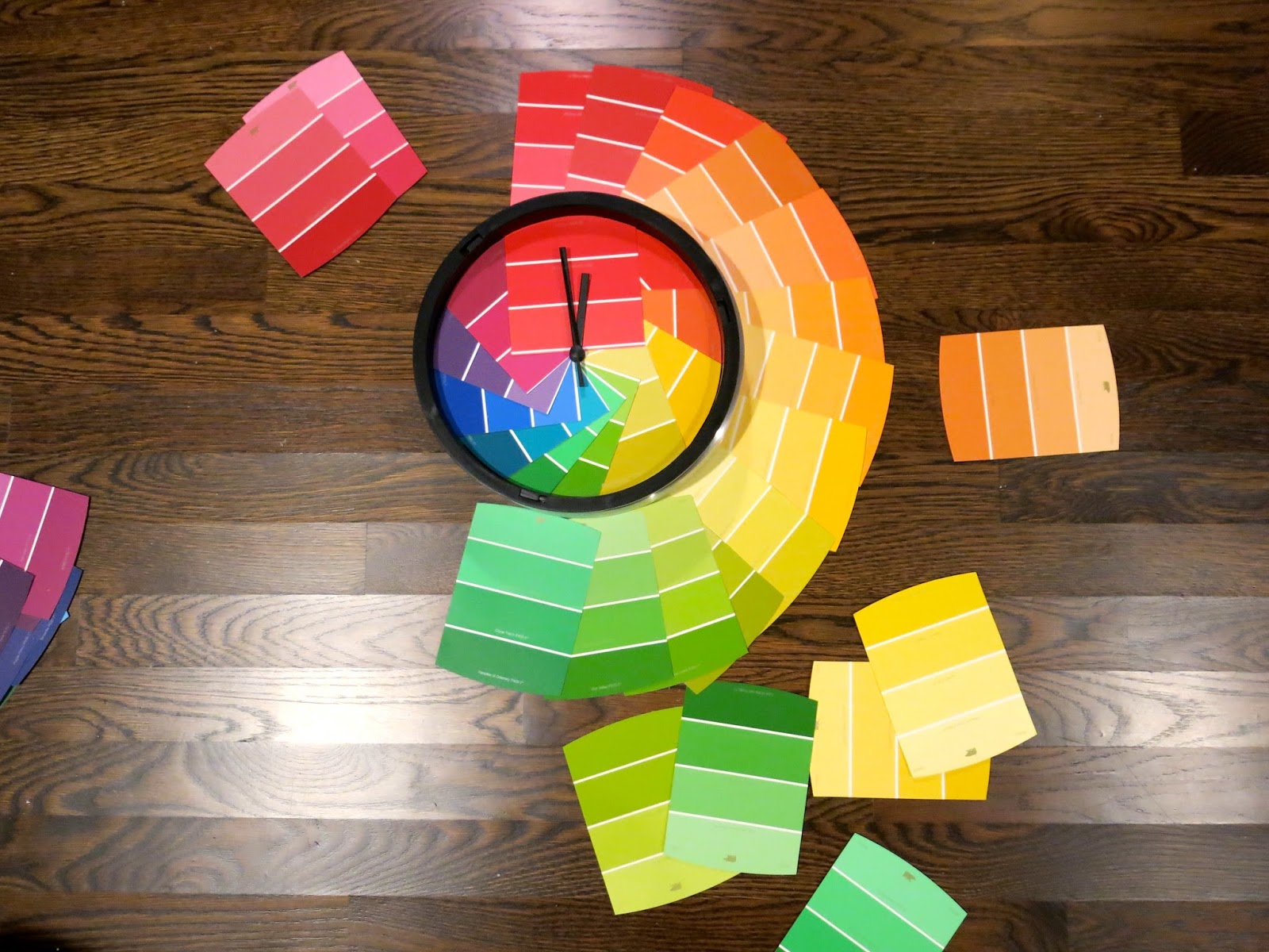 Cassie Stephens DIY A Color Wheel Clock!