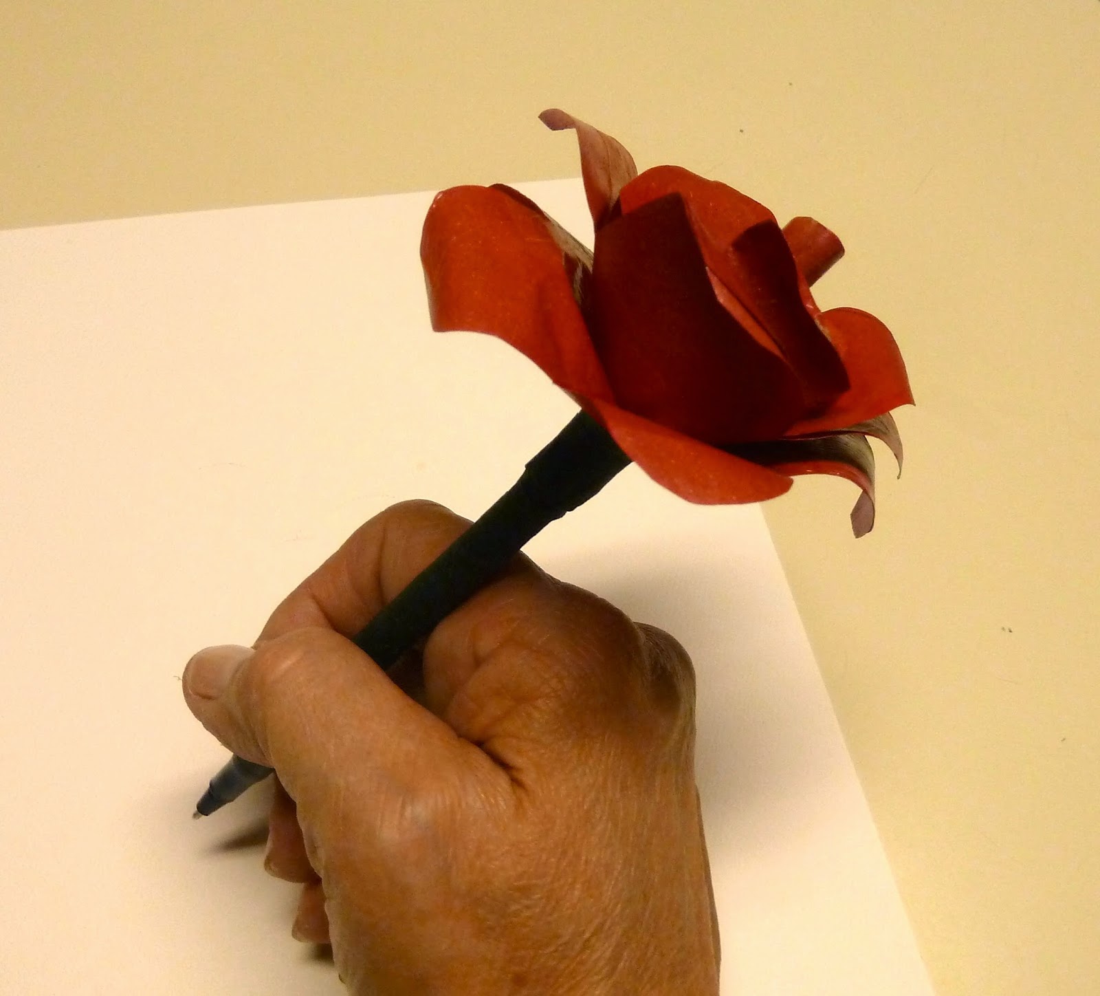 Make it easy crafts Recycled brown paper bag rose pens