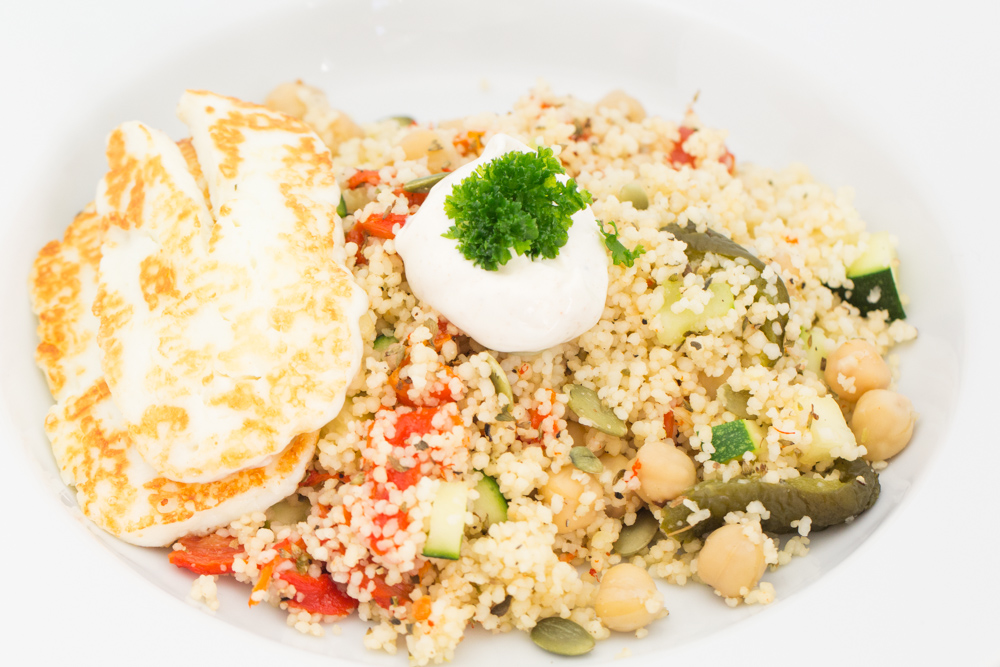Hovkonditorn Couscous Halloumi Salad