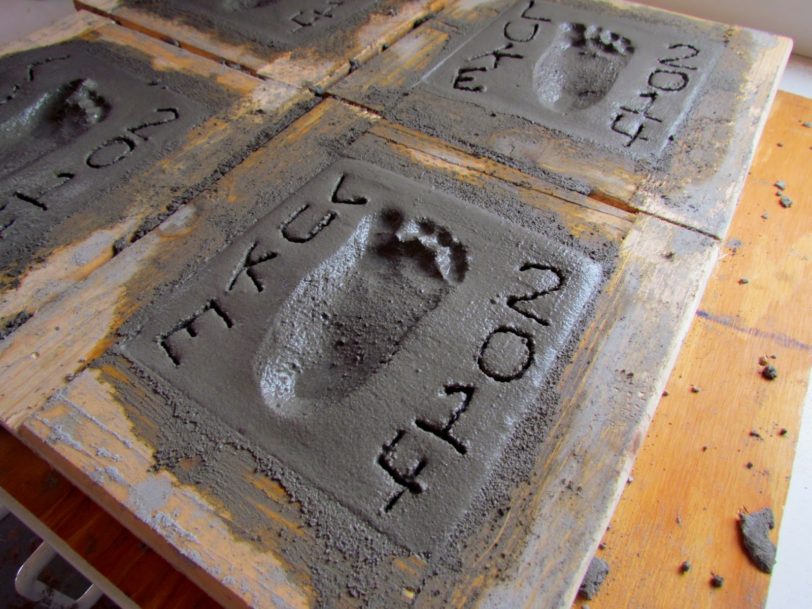 Life as Tawnweya DIY Footprint Stepping Stone